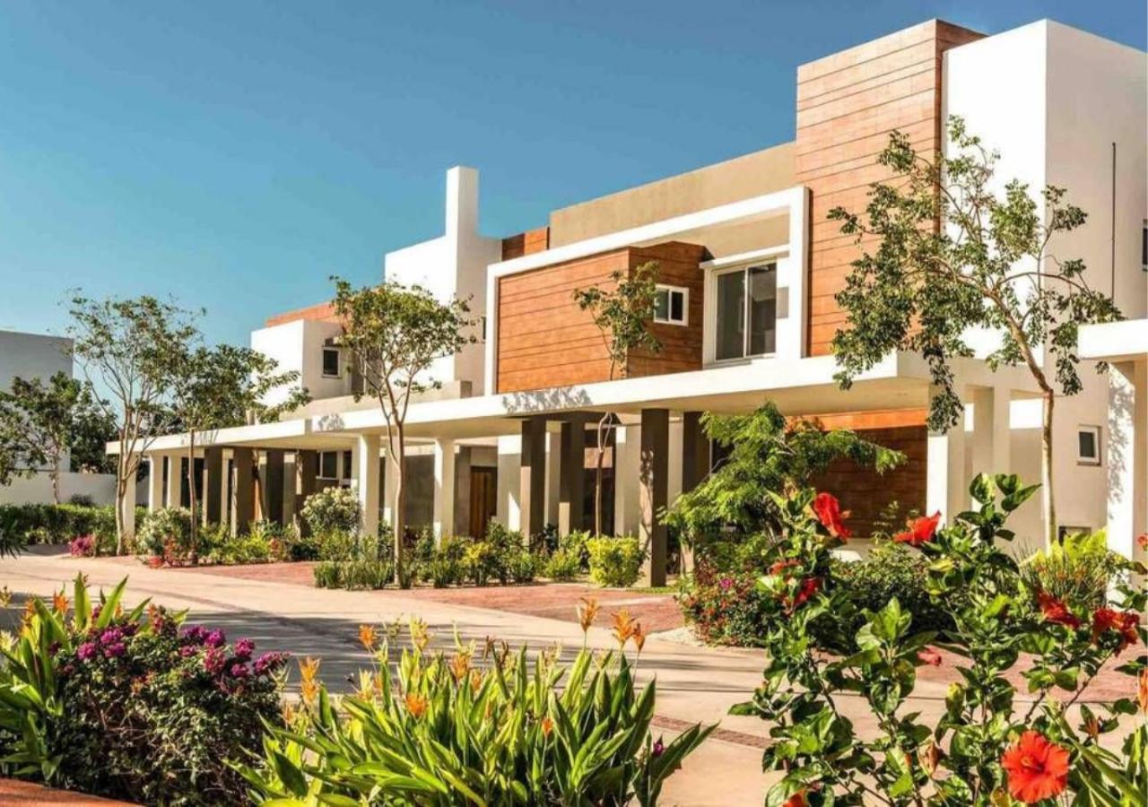Modern House Surrounded By Nature Mérida Exterior photo