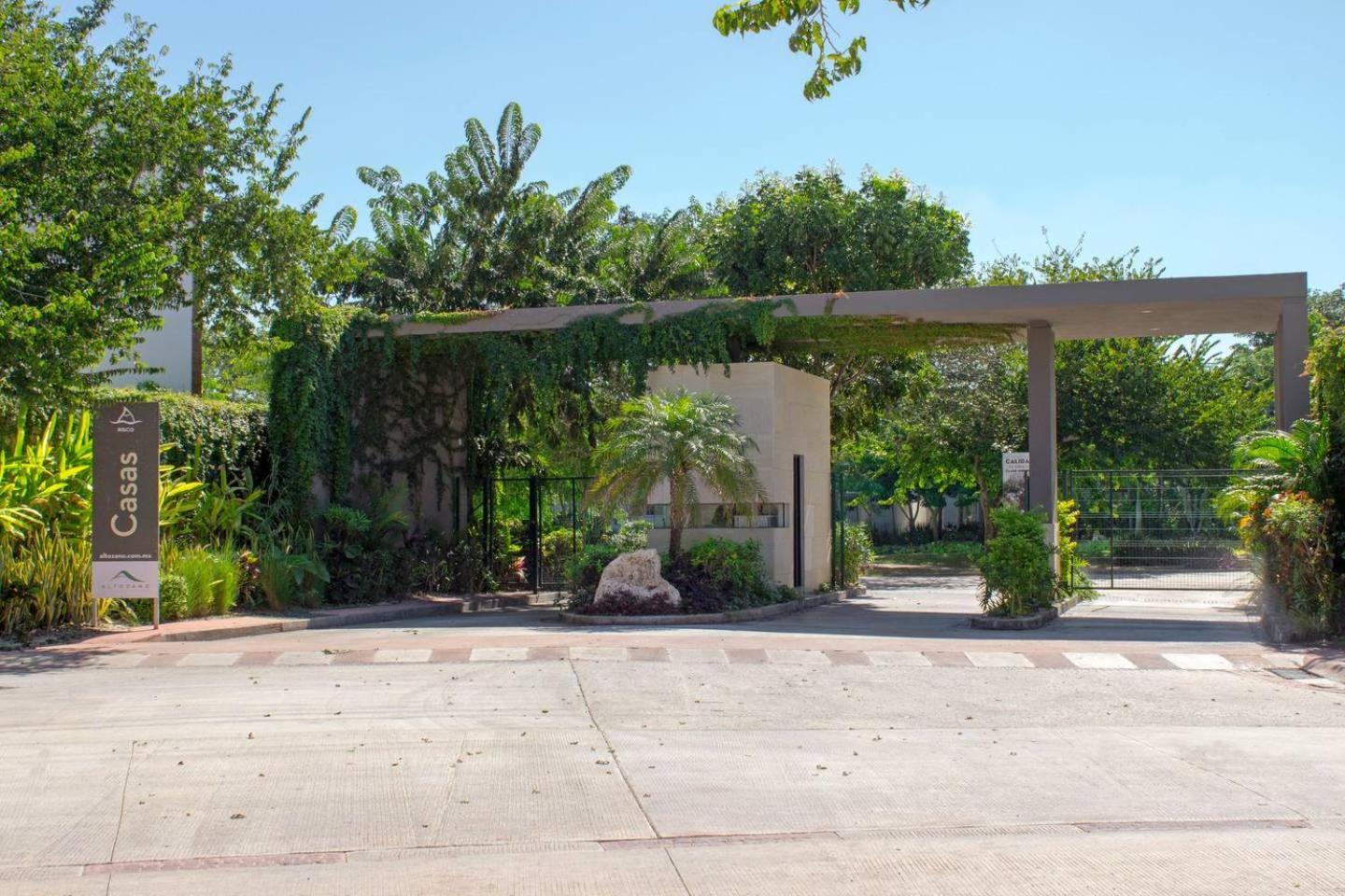 Modern House Surrounded By Nature Mérida Exterior photo